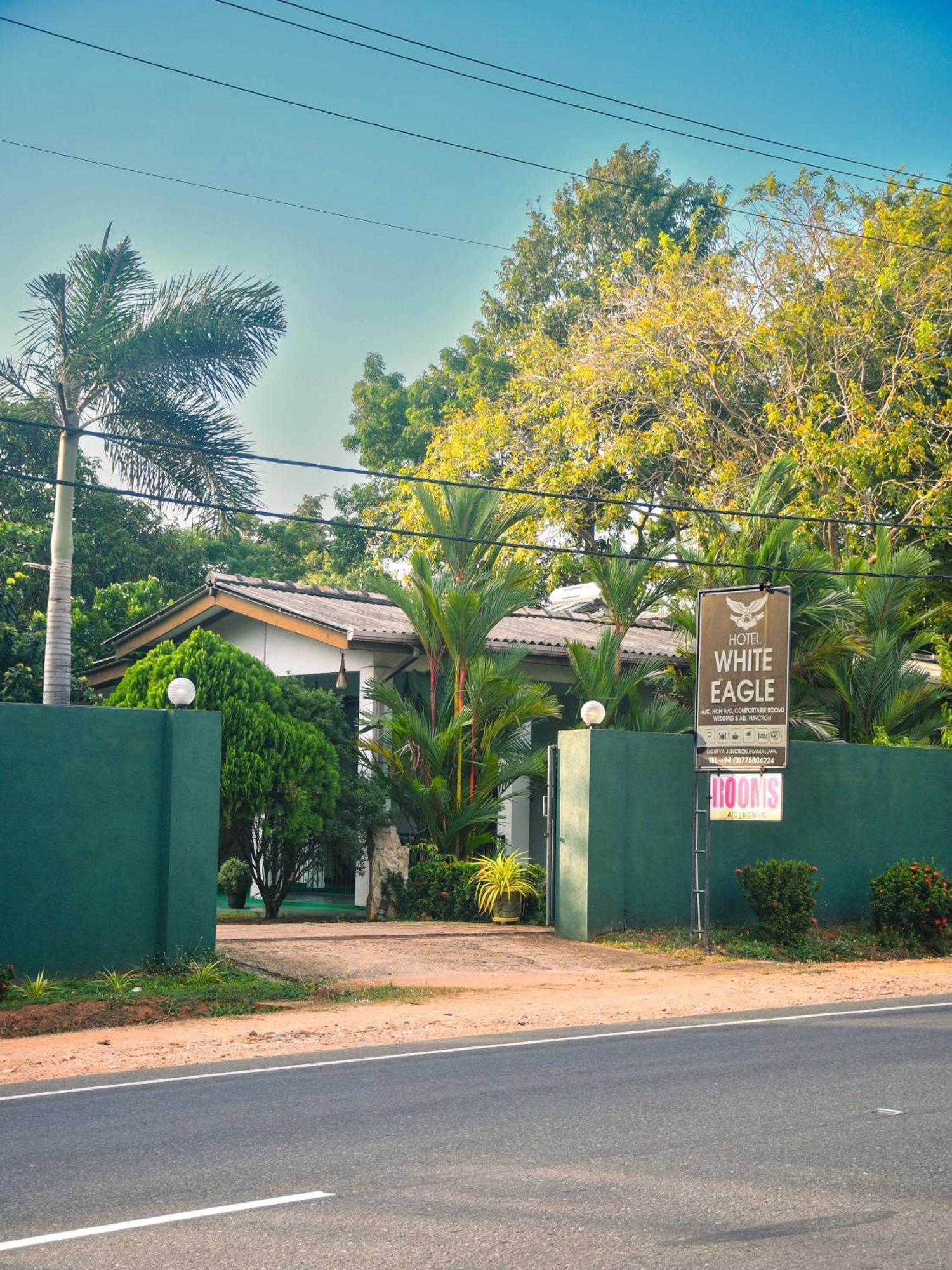White Eagle Hotel Sigiriya Exterior foto