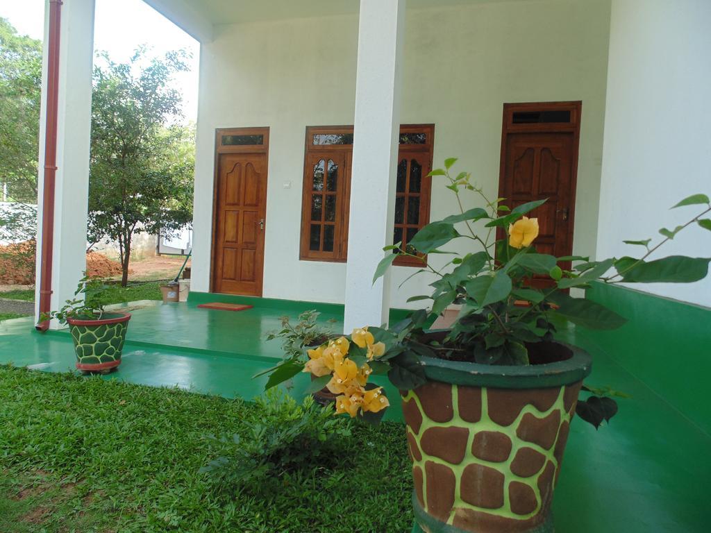 White Eagle Hotel Sigiriya Exterior foto